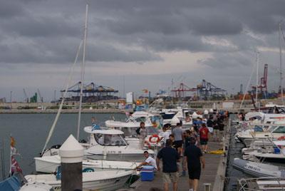 PISTOLETAZO DE SALIDA PARA LA II MARATÓN DE PESCA RECREATIVA “GOLFO DE VALENCIA” PISTOLETAZO DE SALIDA PARA LA II MARATÓN DE PESCA RECREATIVA “GOLFO DE VALENCIA”