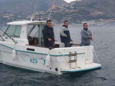 Un centenar de pescadores se dan cita en el Concurso de Pesca al Chambel que organizó el Club Náutico Altea Un centenar de pescadores se dan cita en el Concurso de Pesca al Chambel que organizó el Club Náutico Altea