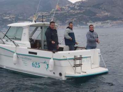 Un centenar de pescadores se dan cita en el Concurso de Pesca al Chambel que organizó el Club Náutico Altea