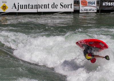 Copa del mundo de kayak freestyle, en Sort (Lleida). Los juniors Salvat y Puldain finalistas en K1