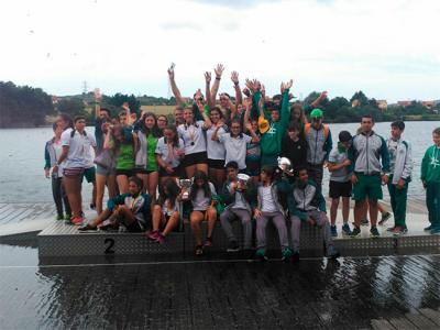 El club escuela de piragüismo Ciudad de Pontevedra campeón de España de jóvenes promesas