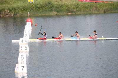 El Club Kayak Tudense se impone en la Regata Nacional de Asturias.