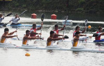 El K4 español logra el objetivo de luchar por las medallas en Duisburg 2013