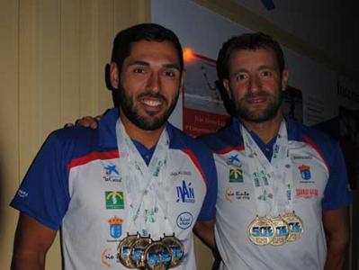 Iván Alonso y Alberto Díaz, en casa con un saco de medallas