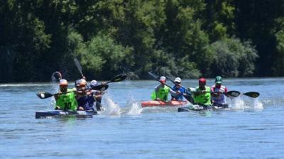 Iván Alonso y Álvaro Fernández Fiuza, líderan en K-2 de la Regata Internacional Río Negro 