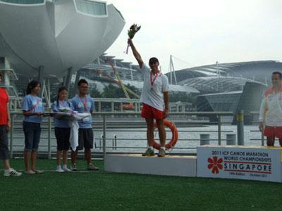 Iñaki López Leyenda, Subcampeón individual y Campeón en el C-2, con el zamorano José Carlos Ramos en el mundial de Singapur Iñaki López Leyenda, Subcampeón individual y Campeón en el C-2, con el zamorano José Carlos Ramos en el mundial de Singapur