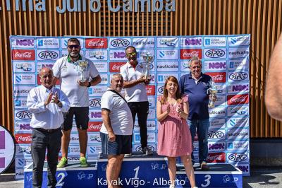 Kayak Vigo y Náutico Pontecesures vencen en Vilanova.