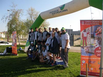 La Escuela de piragüismo Ciudad de Pontevedra consigue la victoria  en la copa de España de media maratón.