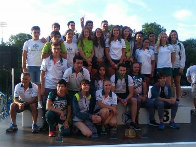 La escuela de piragüismo Ciudad de Pontevedra logra la victoria en el Descenso del Miño de Lugo