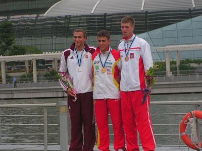 Manu Garrido consigue el tercer título de Campeón del Mundo en C1 sub23 Manu Garrido consigue el tercer título de Campeón del Mundo en C1 sub23