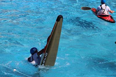 Comienzo brillante para la sección de kayak polo del Náutico de Rodeira