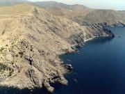 Punta de la Merce en primer plano, Pta. Claper y entrada a Portbou