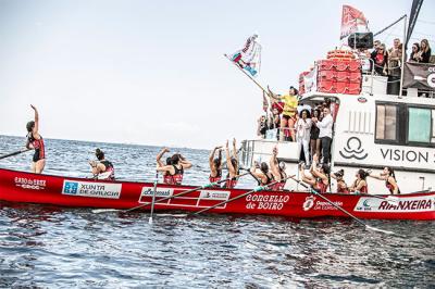 Cabo da Cruz feminino repite vitoria na casa e Tirán-Pereira gaña nunha regata moi igualada Cabo da Cruz feminino repite vitoria na casa e Tirán-Pereira gaña nunha regata moi igualada