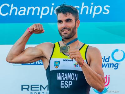 Cptos de Europa de remo de mar y beach sprint. Doble título y un subcampeonato continental para el malagueño Adrián Miramón Cptos de Europa de remo de mar y beach sprint. Doble título y un subcampeonato continental para el malagueño Adrián Miramón