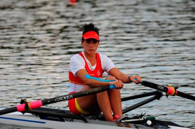 La andaluza Natalia de Miguel (Real Círculo de Labradores) se cuelga la medalla de bronce en skiff ligero. La andaluza Natalia de Miguel (Real Círculo de Labradores) se cuelga la medalla de bronce en skiff ligero.