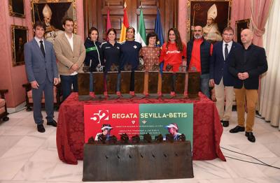 La Regata Sevilla-Betis estrena trofeo femenino