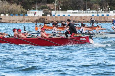 Más de 1000 personas asisten a la fiesta del remo en Altea 