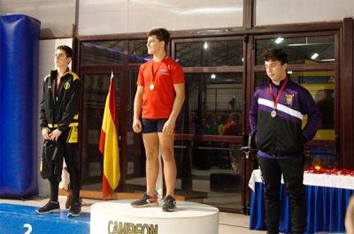 Pedro Cabrera, del Real Club Náutico de Vigo, conquistó el Campeonato de Galicia de remoergómetro en Ferrol