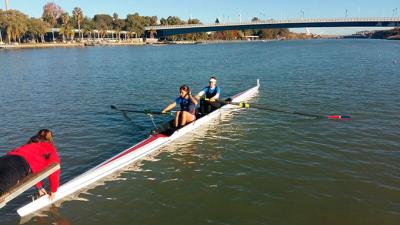 Primera jornada del XII Abierto Internacional de Andalucía de remo