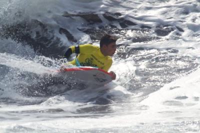 Campeonato de Europa Junior de Surf: Mejoran las condiciones para el debut de la Roja Campeonato de Europa Junior de Surf: Mejoran las condiciones para el debut de la Roja