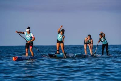 El dúo español Esperanza Barreras y Duna Gordillo vuelve a dominar en la Distance Race de SUP femenina,