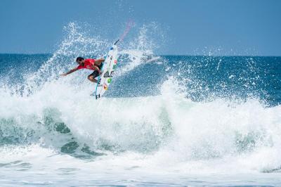 El Mejor Talento del Surfing Brilla durante el Día Inaugural en Surf City El Salvador El Mejor Talento del Surfing Brilla durante el Día Inaugural en Surf City El Salvador