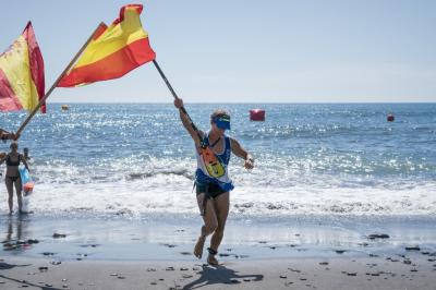 Esperanza Barreras de España se lleva el Oro en SUP Mujeres con una increíble demostración de resistencia Esperanza Barreras de España se lleva el Oro en SUP Mujeres con una increíble demostración de resistencia