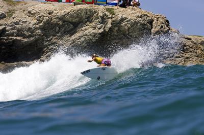 Hawai lidera el mundial junior de Surf un día antes de las finales