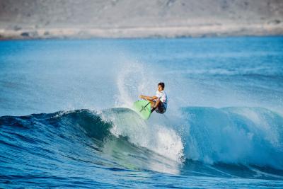 La afición tendrá que esperar a este lunes para conocer a los campeones del mundo de paddel surf