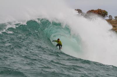 Las olas hacen sonar las alarmas del RIP CURL SANTA MARINA CHALLENGE que se disputará el próximo viernes Las olas hacen sonar las alarmas del RIP CURL SANTA MARINA CHALLENGE que se disputará el próximo viernes