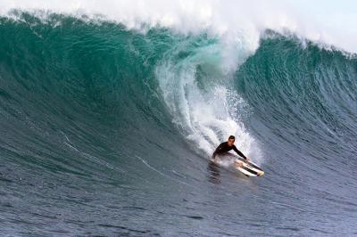 Made in Basque Country: A la caza de olas gigantes por Euskadi con Natxo Gonzalez Made in Basque Country: A la caza de olas gigantes por Euskadi con Natxo Gonzalez