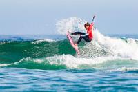 Manuel Fernández en homes, Isabel Gundín en mulleres e Derick Rey en máster coróanse como campións galegos de surf en Pantín 