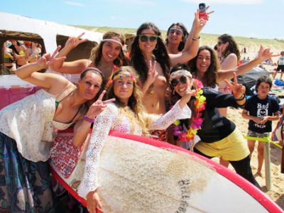 Surf, música y grandiosos momentos de playa en el Cosmic Children 