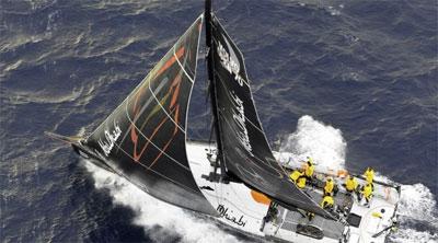 Abu Dhabi Ocean Racing regresa a Alicante tras romper el palo Abu Dhabi Ocean Racing regresa a Alicante tras romper el palo