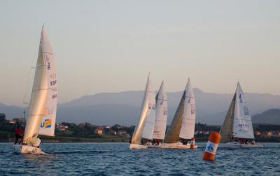 Doblete del Mablo en la segunda jornada de la Bancantabria Sailing Cup 2009.