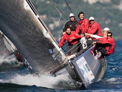 Jornada accidentada en la RC 44 Malcesine Cup en Italia