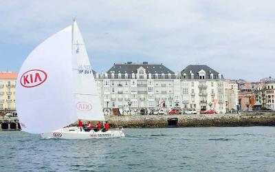Presentado en Santander el equipo de regatas KIA J80