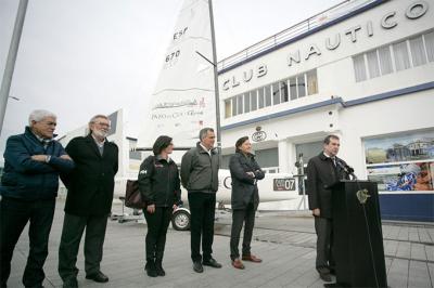 Presentado en Vigo el Trofeo Pazo de Cea –Gloria de J70 ante la sede del RC Náutico Presentado en Vigo el Trofeo Pazo de Cea –Gloria de J70 ante la sede del RC Náutico