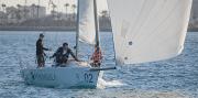 ‘Península’ no perdona y gana en La Línea, secundado por ‘Alcaidesa Marina’ y ‘Aponia’ ‘Península’ no perdona y gana en La Línea, secundado por ‘Alcaidesa Marina’ y ‘Aponia’