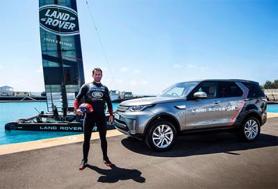 Land Rover confirma su compromiso con el equipo británico de Sir Ben Ainslie para la 36ª edición de Copa América Land Rover confirma su compromiso con el equipo británico de Sir Ben Ainslie para la 36ª edición de Copa América