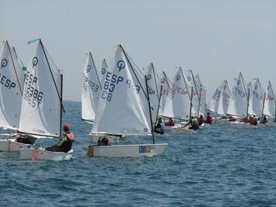 El CN Santa Pola acoge los Campeonatos Autonómicos de Optimist A, Láser 4.7 y 29er sub 17