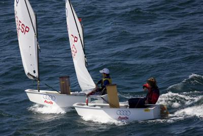 El ETEA y el Terras Gauda se llevan la costera del Desafio Audi. Cataluña lidera el Campeonato de España de Optimist por Equipos El ETEA y el Terras Gauda se llevan la costera del Desafio Audi. Cataluña lidera el Campeonato de España de Optimist por Equipos
