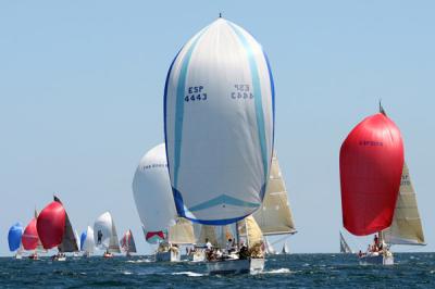 El «Hansa», primero en tiempo real y primero en compensado del francés 'Beelzebuth' en la regata El Gaitero que llegó a Santander