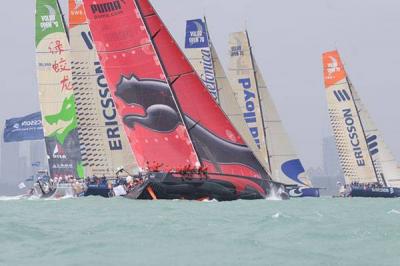 Ericsson 4 más lider al ganar la regata costera de Singapur. Se anota los cuatro puntos