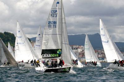 Este fin de semana se celebra en Canido la última regata de este exitoso Circuito, organizado por el Náutico de Vigo desde Enero. Este fin de semana se celebra en Canido la última regata de este exitoso Circuito, organizado por el Náutico de Vigo desde Enero.