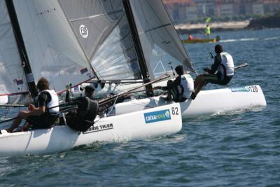 Franck Cammas y Jeremy Lagarrigue son los nuevos líderes del Mundial Caixanova de Catamaranes a Vela