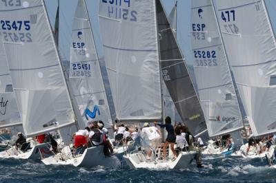 La Regata Móvil Begar y el RCR de Alicante nueva cita de la BMW SAILING CUP 2008 de monotipos La Regata Móvil Begar y el RCR de Alicante nueva cita de la BMW SAILING CUP 2008 de monotipos