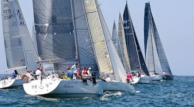 La Regata SURNE-Trofeo Eskarra indica el arranque de las pruebas más destacadas en el Cantábrico La Regata SURNE-Trofeo Eskarra indica el arranque de las pruebas más destacadas en el Cantábrico