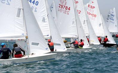 LOS ANDALUCES ALEJANDRO FRESNADA Y ÁLVARO MARTÍNEZ SE LLEVAN EL GRAN TROFEO VALENCIA-CLASE SNIPE