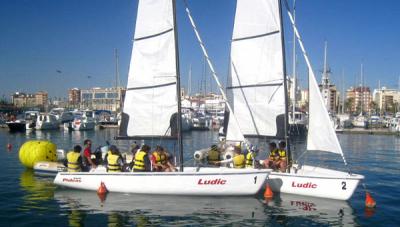Calamardos, Illes Columbretes y CN Vinaros, compiten mañana en los Jocs Esportius de Vela en el RCN Castellón